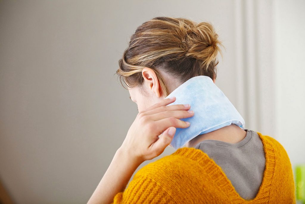 Maux de cou - Quoi faire pour soulager la douleur et éviter les récidives