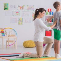 Voici comment évaluer la posture de votre enfant en 3 étapes simples